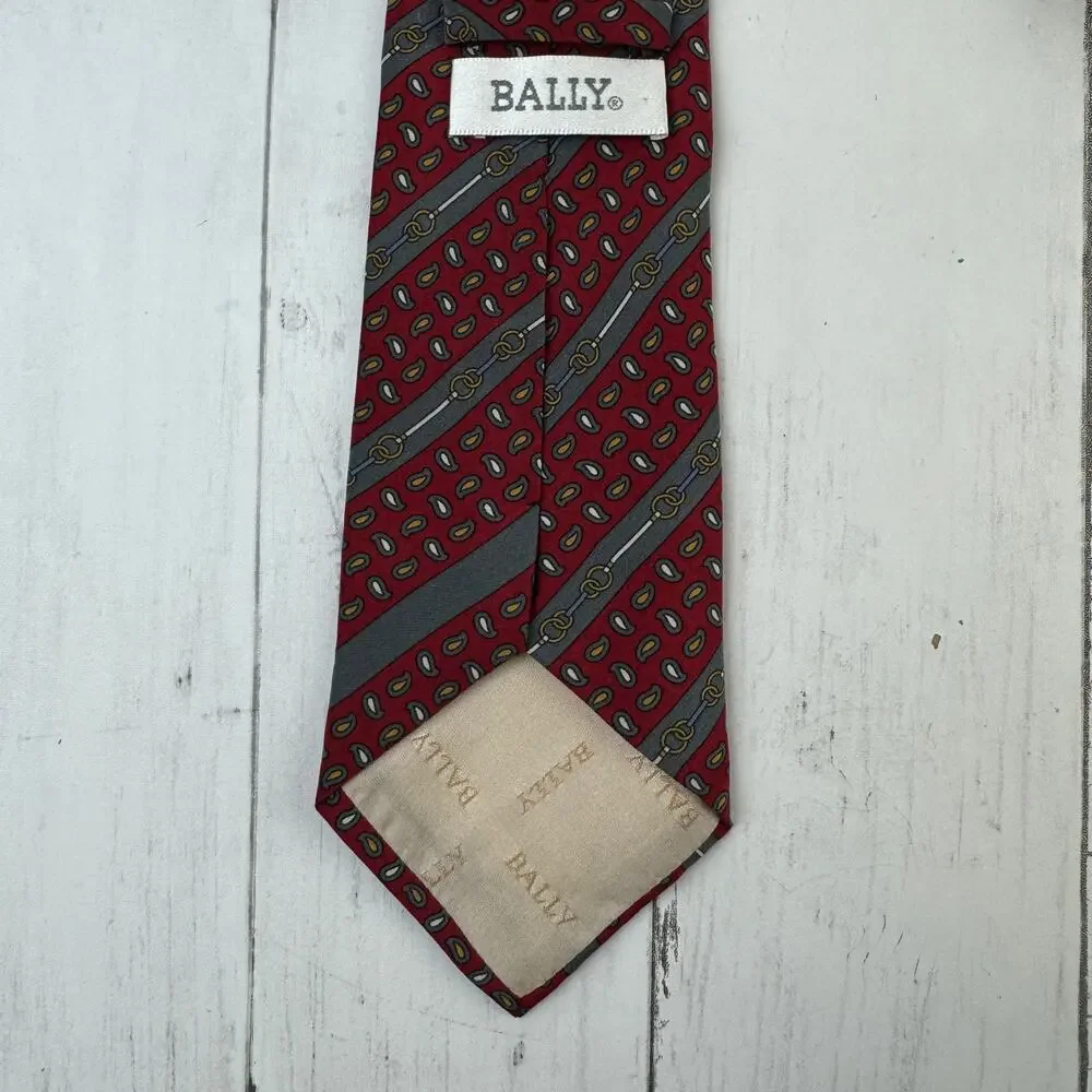 Bally vtg red